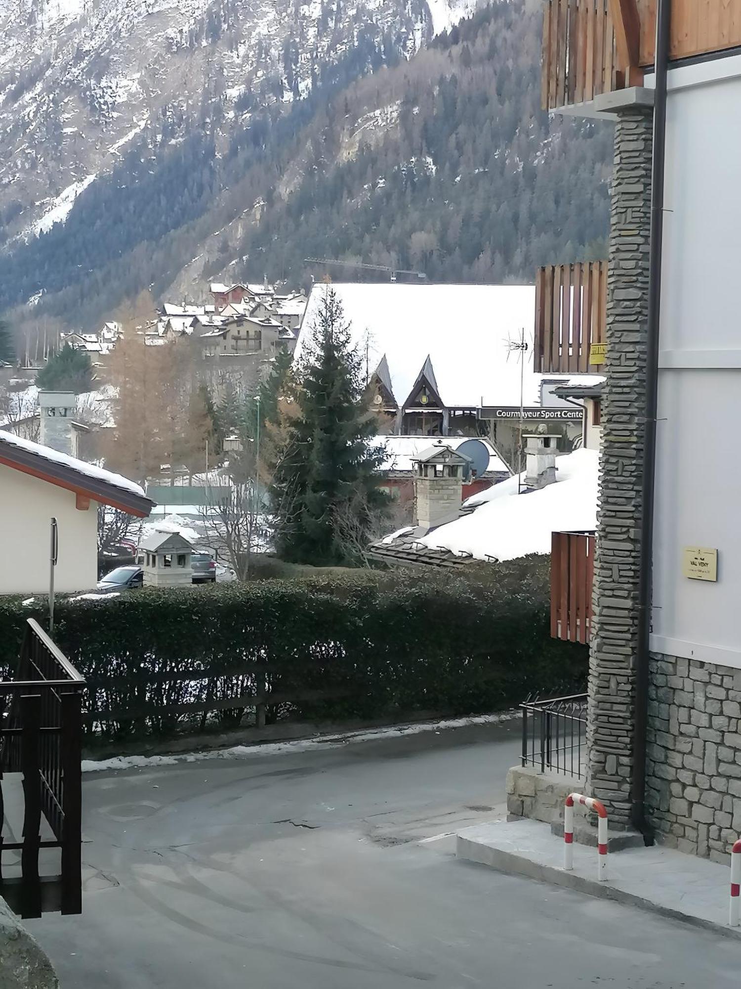 Courmayeur 3V21 Buitenkant foto
